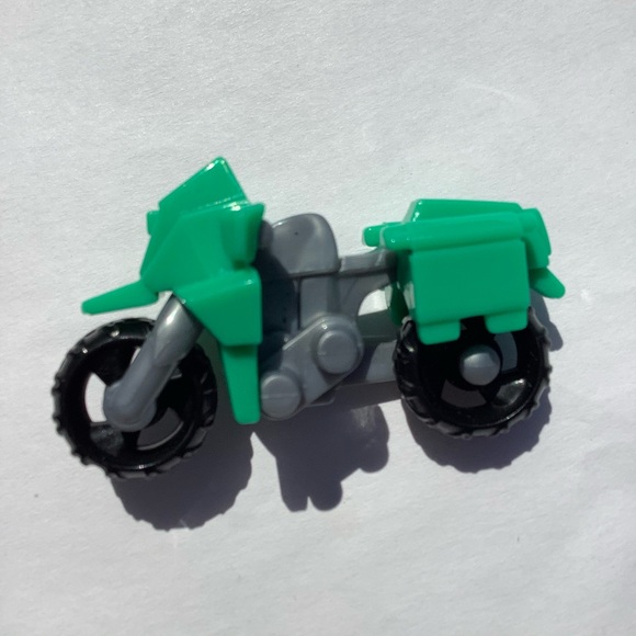 Kinder Joy Yellow & Green Motor Bikes Motorcycles - Picture 8 of 12